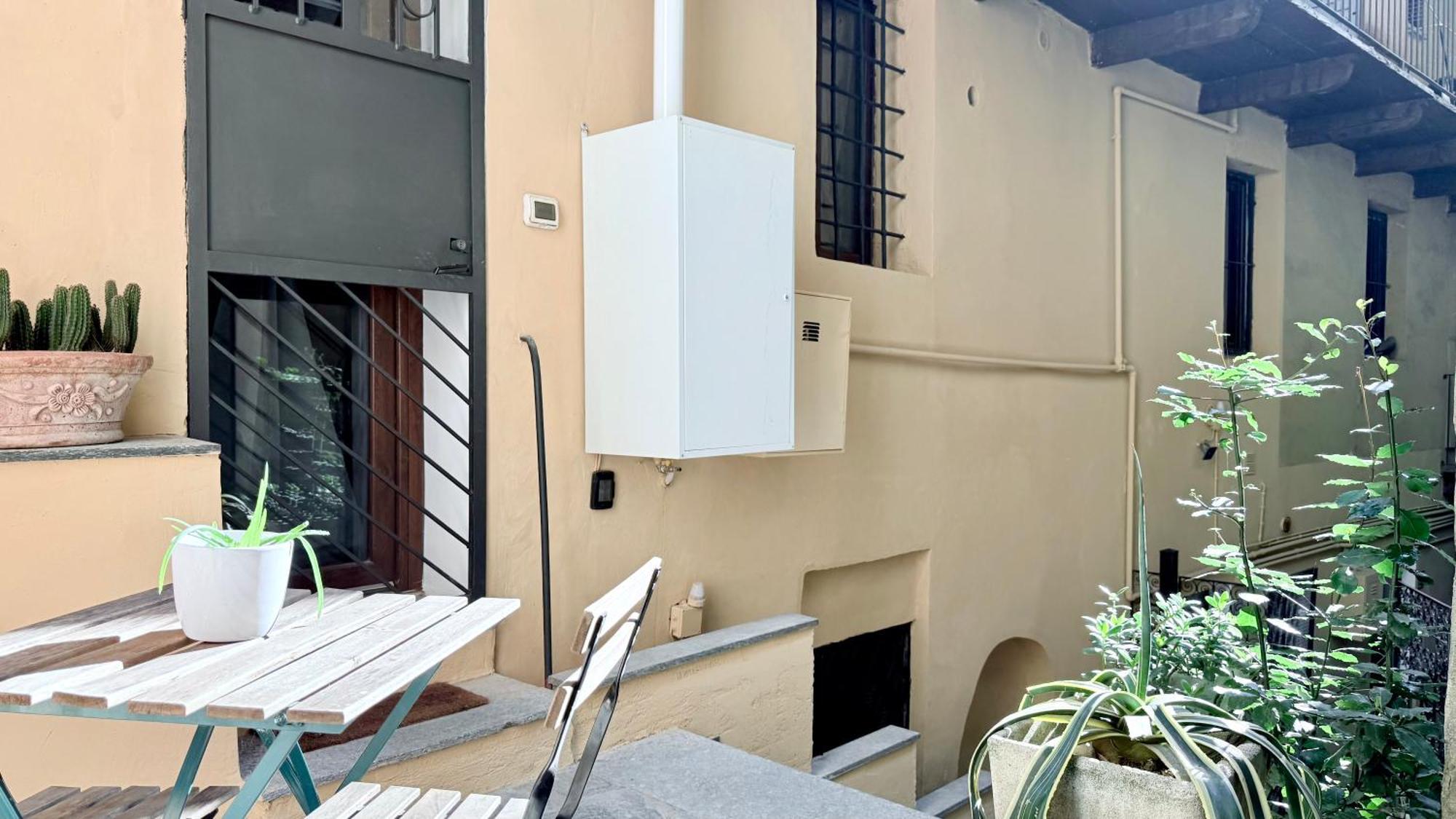 Small Alley 皮内罗洛 外观 照片